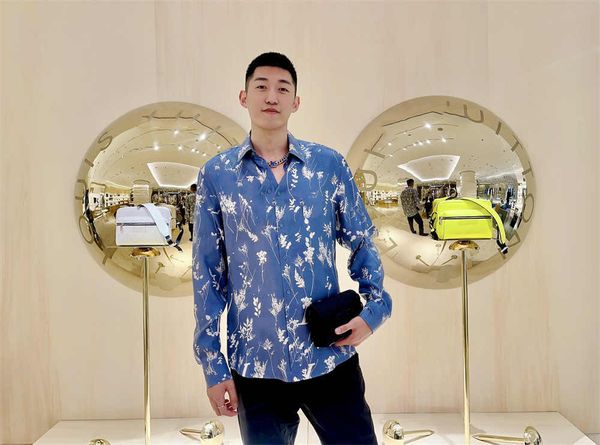 2023 men's summer long sleeves fashion printed casual outdoor hawaii a variety of style shirt trend leisure slim ironed lapel clothes, White;black
2023 men's summer long sleeves fashion printed casual outdoor hawaii a variety of style shirt trend leisure slim ironed lapel clothes, White;black