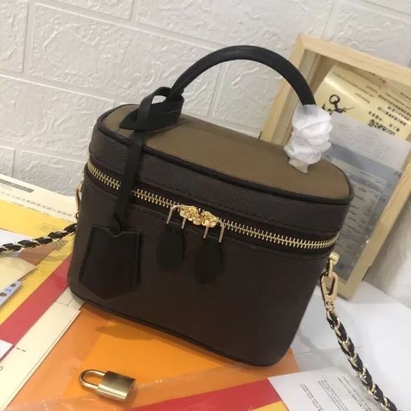 shoulder bags women leather handbag high capacity trunk brand designer messenger crossbody purse, Black;red
shoulder bags women leather handbag high capacity trunk brand designer messenger crossbody purse, Black;red