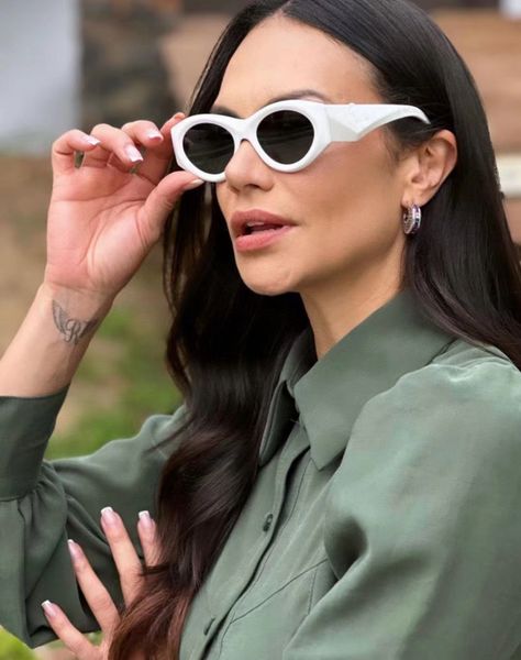 luxury designer sunglasses classic eyeglasses goggle sunglass outdoor beach sun glasses for man woman 5 color optional with box, White;black
luxury designer sunglasses classic eyeglasses goggle sunglass outdoor beach sun glasses for man woman 5 color optional with box, White;black