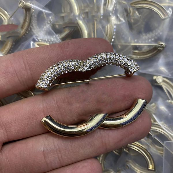 luxury letter c brooche pin fashion designer ccity pins for lady women party evening dress suit accessories brooches jewelry woman men, Gray
luxury letter c brooche pin fashion designer ccity pins for lady women party evening dress suit accessories brooches jewelry woman men, Gray
