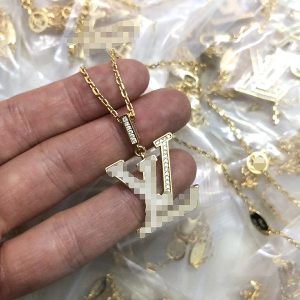 luxury brand pendant letter flowers pendant necklace designer fashion gold plate simple necklaces wedding party crysatl jewerlry necklace vn, Silver
luxury brand pendant letter flowers pendant necklace designer fashion gold plate simple necklaces wedding party crysatl jewerlry necklace vn, Silver