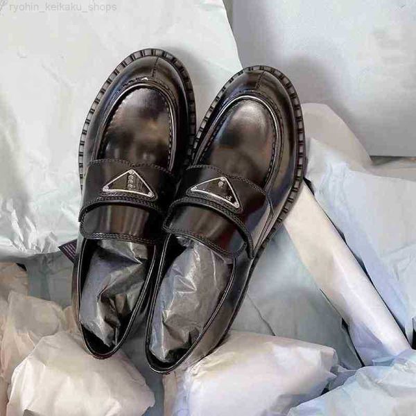 p family triangle black thick soled leather british style leofaux shoes women's retro small leather shoes women's single shoes
p family triangle black thick soled leather british style leofaux shoes women's retro small leather shoes women's single shoes
