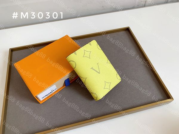 brand new famous designer real leather men wallet short wallet card holder m30301 yellow, Red;black
brand new famous designer real leather men wallet short wallet card holder m30301 yellow, Red;black