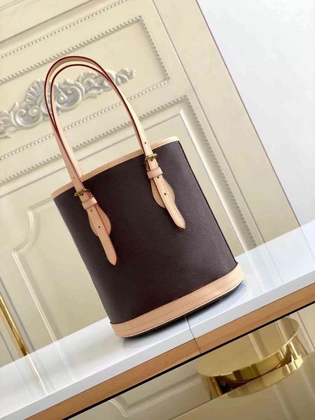 drawstring bags tote fashion ladies shoulder designer handbags luxury brand messenger collection leather backpacks purses, Black;red
drawstring bags tote fashion ladies shoulder designer handbags luxury brand messenger collection leather backpacks purses, Black;red