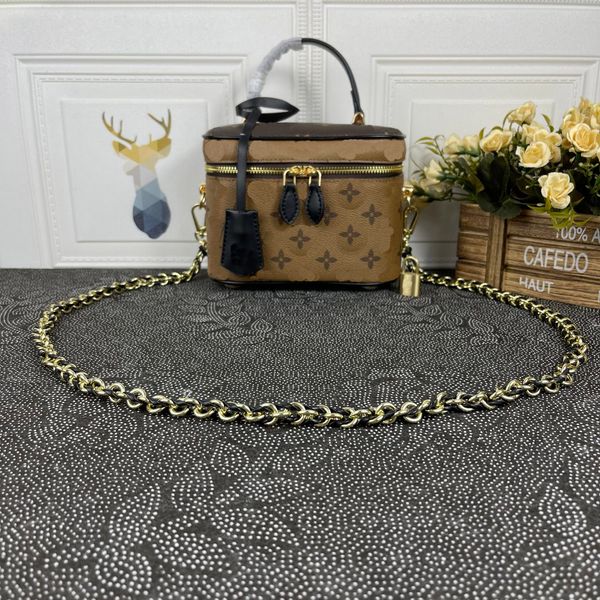 2023 designer women cosmetic bag genuine leather makeup bags make up box large travel organizer travel toiletry bag totes
2023 designer women cosmetic bag genuine leather makeup bags make up box large travel organizer travel toiletry bag totes