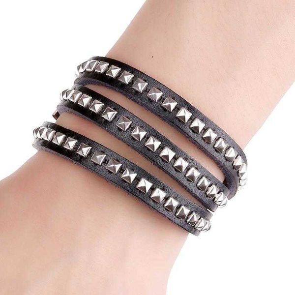 punk rock silver nail leather bracelet multi circle cattle export jewelry, Golden;silver
punk rock silver nail leather bracelet multi circle cattle export jewelry, Golden;silver