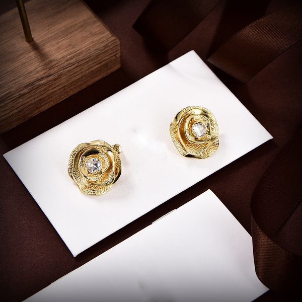 2023 fashion new designer earrings luxury earrings new golden petal earrings distinctive design full of personality no box, Golden;silver
2023 fashion new designer earrings luxury earrings new golden petal earrings distinctive design full of personality no box, Golden;silver