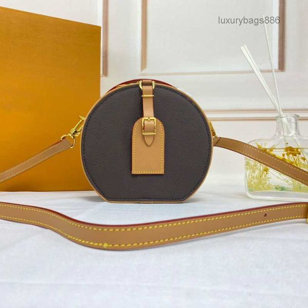 classic mini designer shoulder bag women handbag fashion woman cross body bags genuine leather reverse brown flower luxury crossbody purse l
classic mini designer shoulder bag women handbag fashion woman cross body bags genuine leather reverse brown flower luxury crossbody purse l