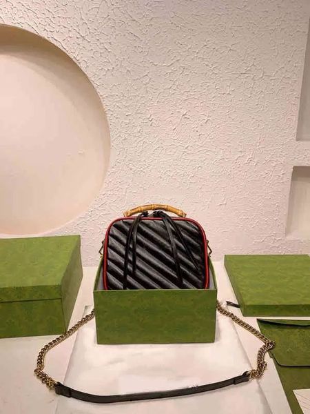 vintage square camera bags women bamboo handle handbag shoulder leather designer brand crossbody female purses 2203, Black;red
vintage square camera bags women bamboo handle handbag shoulder leather designer brand crossbody female purses 2203, Black;red