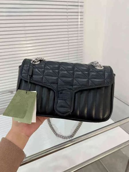shoulder bags women handbags stylish fashion crossbody classic flap letter metal buckle decoration shopping leather designers flap purses, Black;red
shoulder bags women handbags stylish fashion crossbody classic flap letter metal buckle decoration shopping leather designers flap purses, Black;red