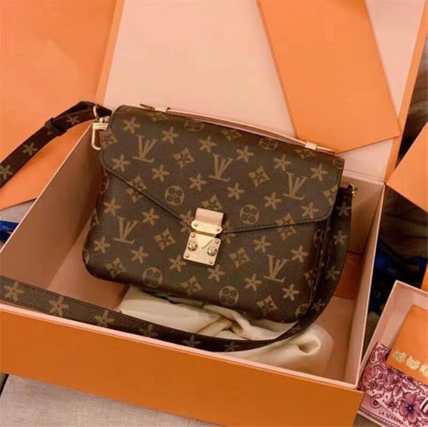 east west women luxurys handbags shoulder bag coin purse shell tote bages large wallets designers woman crossbody makeup leather case pochet
east west women luxurys handbags shoulder bag coin purse shell tote bages large wallets designers woman crossbody makeup leather case pochet