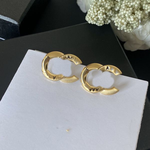 designer c earring brand luxury stud earing women fashion jewelry letter ccity crystal pearl gold earrings woman gift orecchini 412, Golden
designer c earring brand luxury stud earing women fashion jewelry letter ccity crystal pearl gold earrings woman gift orecchini 412, Golden