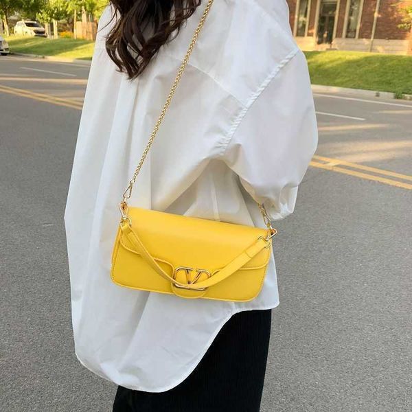 50% off 2023 handbag temperament women's new fashion trend big v letter small square versatile chain one shoulder crossbody bag
50% off 2023 handbag temperament women's new fashion trend big v letter small square versatile chain one shoulder crossbody bag