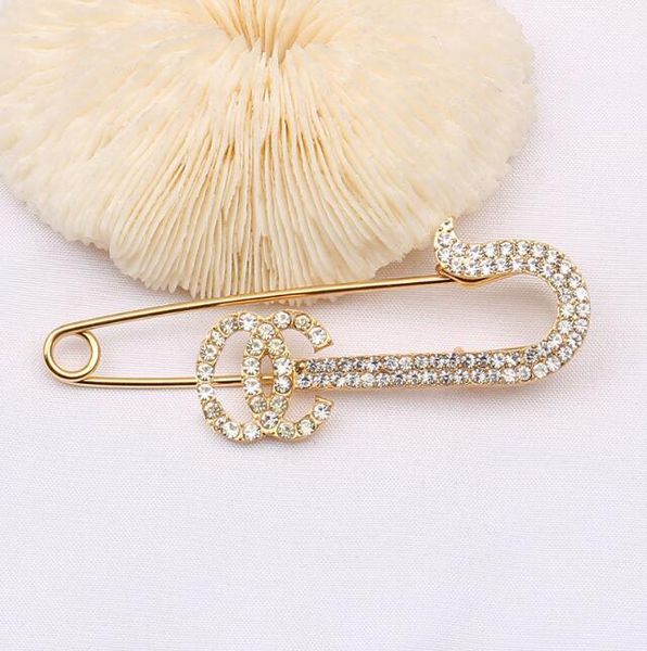 20style famous design brand luxurys brooch crystal rhinestone jewelry brooch women charm clothing pin marry christmas party gift accessoriey, Gray
20style famous design brand luxurys brooch crystal rhinestone jewelry brooch women charm clothing pin marry christmas party gift accessoriey, Gray