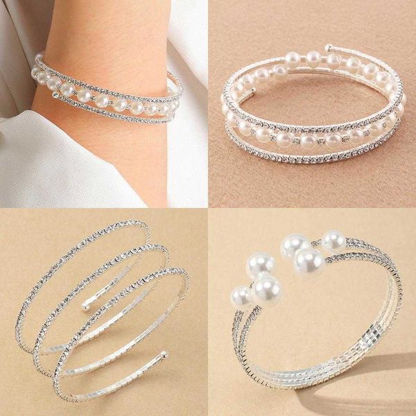 bracelet fashion dignified rhinestone pearl multi row winding rhinestones, Golden;silver
bracelet fashion dignified rhinestone pearl multi row winding rhinestones, Golden;silver