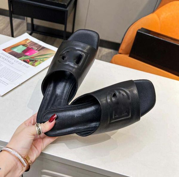 design woman sandals slippers for women stylish slipper fashion classics sandal flat shoes slide big size eu 35-45, Black
design woman sandals slippers for women stylish slipper fashion classics sandal flat shoes slide big size eu 35-45, Black