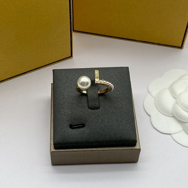 the couple ring designed by the designer is elegant and fashionable for women's parties, jewelry, weddings, and birthday gifts, Silver
the couple ring designed by the designer is elegant and fashionable for women's parties, jewelry, weddings, and birthday gifts, Silver