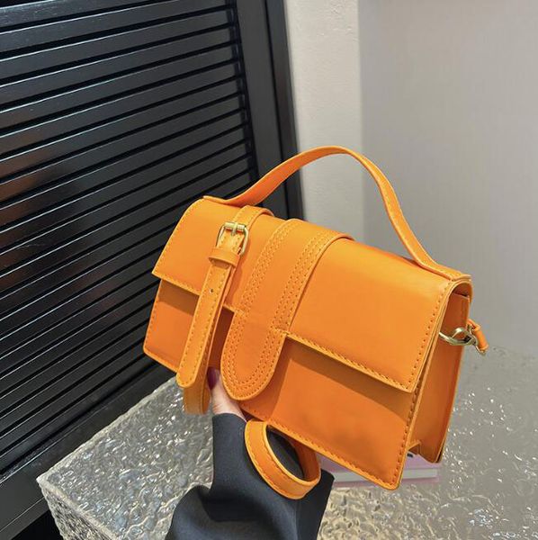 jooquemus women bag fashion leisure new high-quality long portable shoulder bag
jooquemus women bag fashion leisure new high-quality long portable shoulder bag