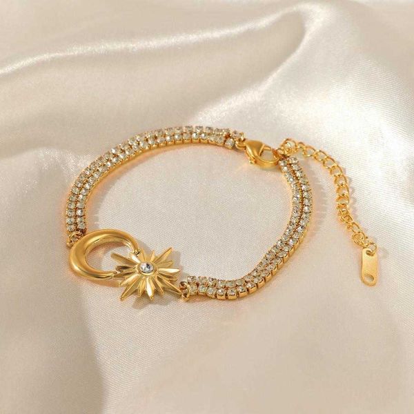 fashion gold plated star moon stainless steel bracelet female ins style temperament wild diamond titanium necklace, Golden;silver
fashion gold plated star moon stainless steel bracelet female ins style temperament wild diamond titanium necklace, Golden;silver