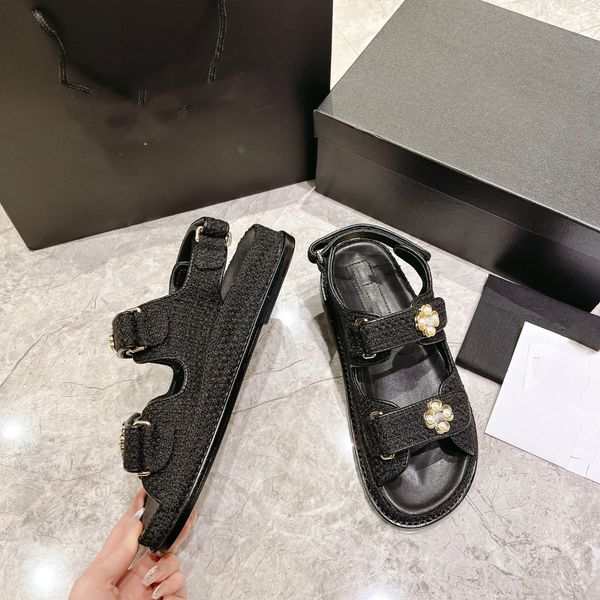 2023 new pattern cc luxury designer outdoor beach shoes flat classics slippers fashion women leather slides p leather high-quality casual sa
2023 new pattern cc luxury designer outdoor beach shoes flat classics slippers fashion women leather slides p leather high-quality casual sa
