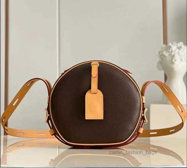 women fashion crossbody bag classic hat circular box boiter chapeau soft tote pancake bun designer leather canvas travel adjustable shoulder
women fashion crossbody bag classic hat circular box boiter chapeau soft tote pancake bun designer leather canvas travel adjustable shoulder