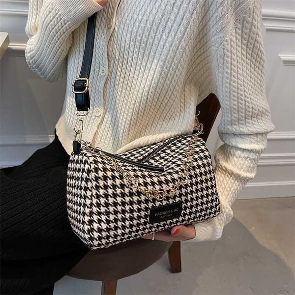 woolen luxury small handbags chain women houndstooth purse shoulder designer crossbody cloth 2023winter bags and branded bolsa
woolen luxury small handbags chain women houndstooth purse shoulder designer crossbody cloth 2023winter bags and branded bolsa