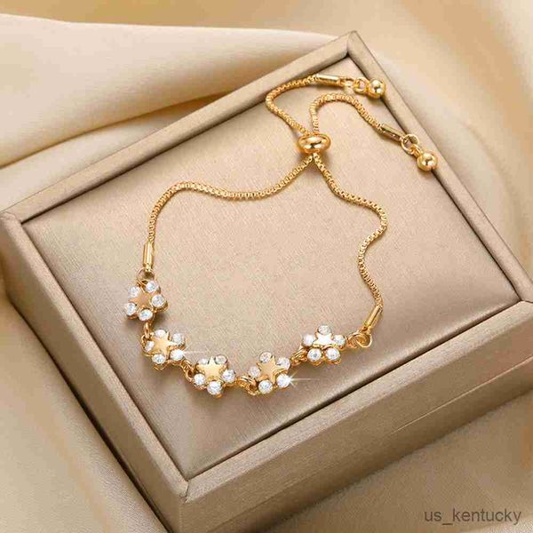 charm bracelets gold color flower charm bracelet inlaid rhinone star hand bracelets for women elegant party gifts jewelry wrist accessories, Golden;silver
charm bracelets gold color flower charm bracelet inlaid rhinone star hand bracelets for women elegant party gifts jewelry wrist accessories, Golden;silver