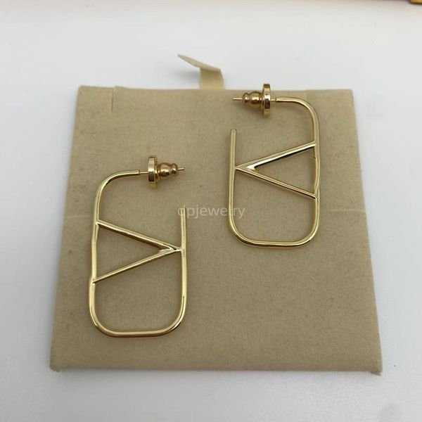 2023 earrings designer for women stud luxury gold heart shape pearl crystal gold double v letter 925s silver jewelry classic a3099, Golden;silver
2023 earrings designer for women stud luxury gold heart shape pearl crystal gold double v letter 925s silver jewelry classic a3099, Golden;silver