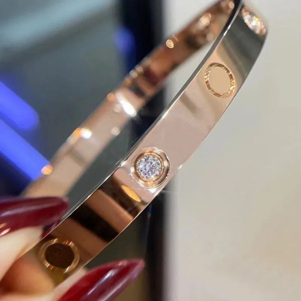 love bracelet designer bangles women men 4cz titanium steel screw screwdriver bracelets gold silver rose cuff bracelets luxury jewelry with, White
love bracelet designer bangles women men 4cz titanium steel screw screwdriver bracelets gold silver rose cuff bracelets luxury jewelry with, White