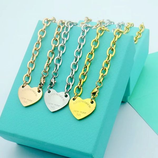 luxury fashion women's bracelet necklace set classic love pendant jewelry girl holiday gift 316l stainless steel with box, Golden;silver
luxury fashion women's bracelet necklace set classic love pendant jewelry girl holiday gift 316l stainless steel with box, Golden;silver
