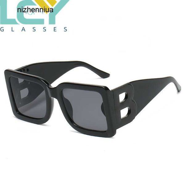 hermm elegant sunglase new fahion big frame unglae men and women online popular treet, White;black
hermm elegant sunglase new fahion big frame unglae men and women online popular treet, White;black