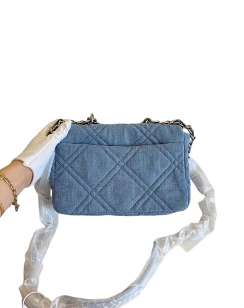 women's handbag sheepskin fashion trend clamshell chain when denim one shoulder crossbody bag internet celebrity same model
women's handbag sheepskin fashion trend clamshell chain when denim one shoulder crossbody bag internet celebrity same model