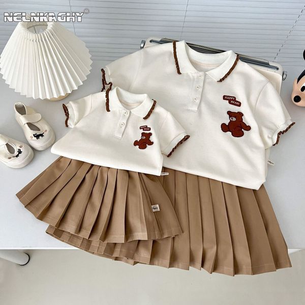 

Family Matching Outfits Mother Kids Summer Short Sleeve Vintage Embroidery Bear Pleat Skirt Poloshirts Bodysuits Dresses Girls Baby Clothing 230512, T-shirt