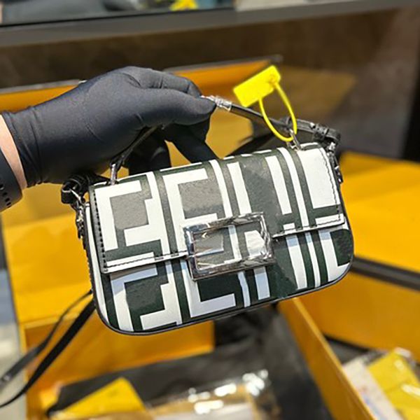 baguette r shoulder bag luxury crossbody luxury women shopping shoulder bags fashion handbag travel cross body wholesale handbags high-quali
baguette r shoulder bag luxury crossbody luxury women shopping shoulder bags fashion handbag travel cross body wholesale handbags high-quali