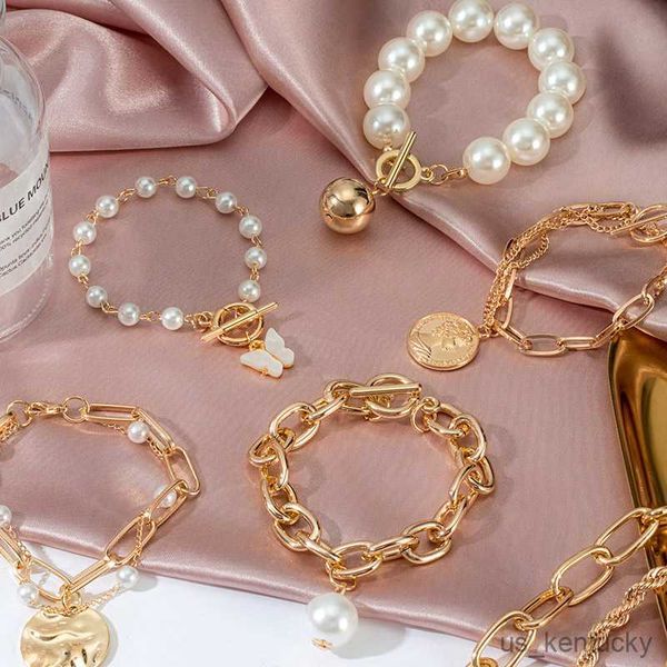 charm bracelets gold color charm chain bracelets for women pearl coin butterfly alloy bangle bracelets fashion gift, Golden;silver
charm bracelets gold color charm chain bracelets for women pearl coin butterfly alloy bangle bracelets fashion gift, Golden;silver