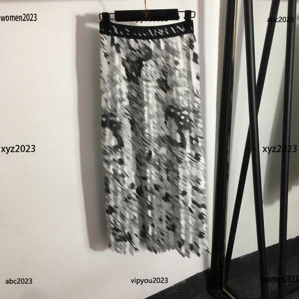 luxury designer dress summer women skirt lady dress new arrivals high waisted pleated half skirt, Black
luxury designer dress summer women skirt lady dress new arrivals high waisted pleated half skirt, Black
