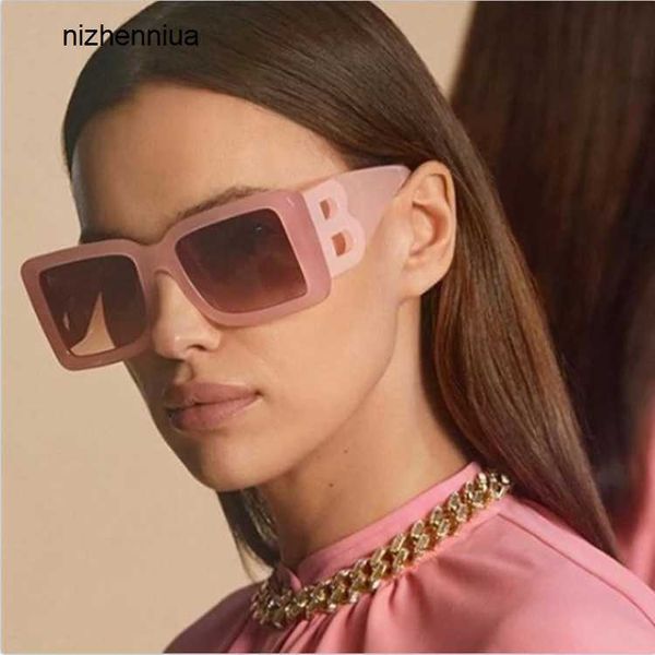 hermm elegant sunglasses 2023 new personalized walk show large frame hollow out b shaped women s square sunglasses, White;black
hermm elegant sunglasses 2023 new personalized walk show large frame hollow out b shaped women s square sunglasses, White;black