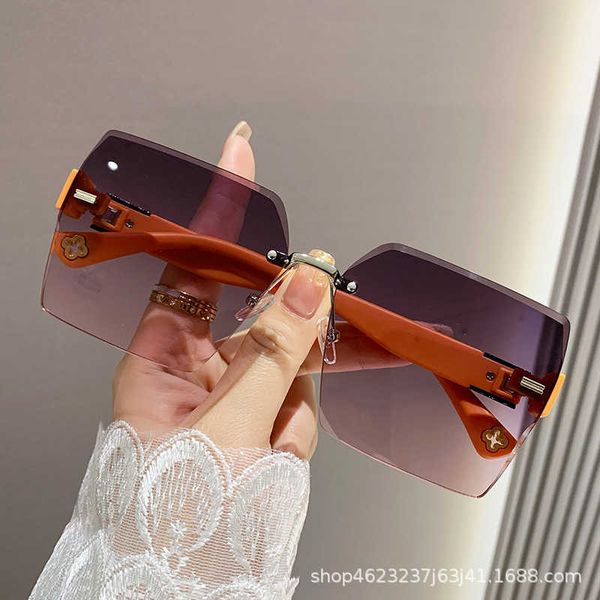 frames 2023 versatile frameless trimming process fashion street p sunglasses women's driving glasses, White;black
frames 2023 versatile frameless trimming process fashion street p sunglasses women's driving glasses, White;black