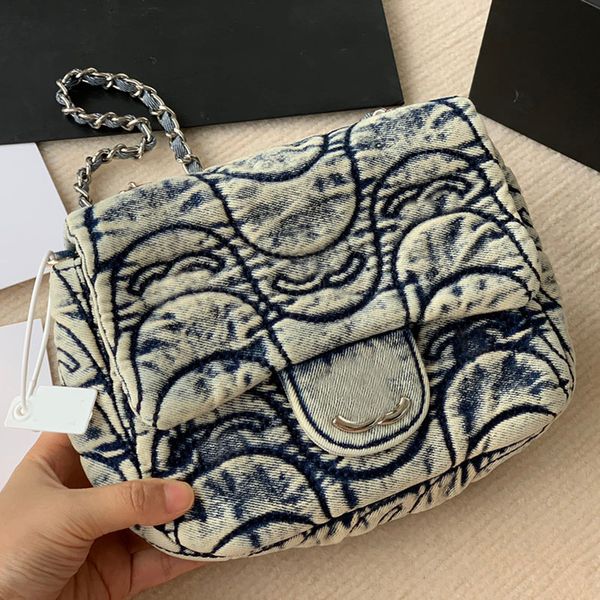 old washing denim women designer classic flap bag stripe silver metal hardware matelasse chain tie dye crossbody shoulder luxury purse sacoc
old washing denim women designer classic flap bag stripe silver metal hardware matelasse chain tie dye crossbody shoulder luxury purse sacoc