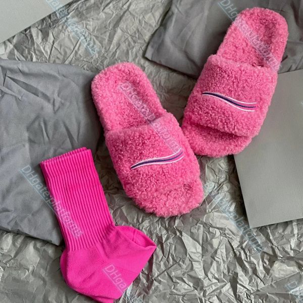 shearling luxury slipper designer shoe woman slide man slide fuzzy political campaign embroideries confort teddy bear fluffy flat sandal, Black
shearling luxury slipper designer shoe woman slide man slide fuzzy political campaign embroideries confort teddy bear fluffy flat sandal, Black