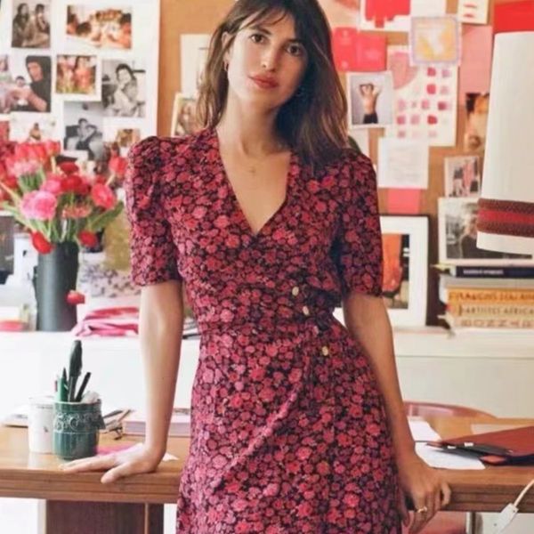 casual dresses a-line elegant ladies dress french style robe summer women red floral print wrap dress vintage short sleeve 230515, Black;gray
casual dresses a-line elegant ladies dress french style robe summer women red floral print wrap dress vintage short sleeve 230515, Black;gray