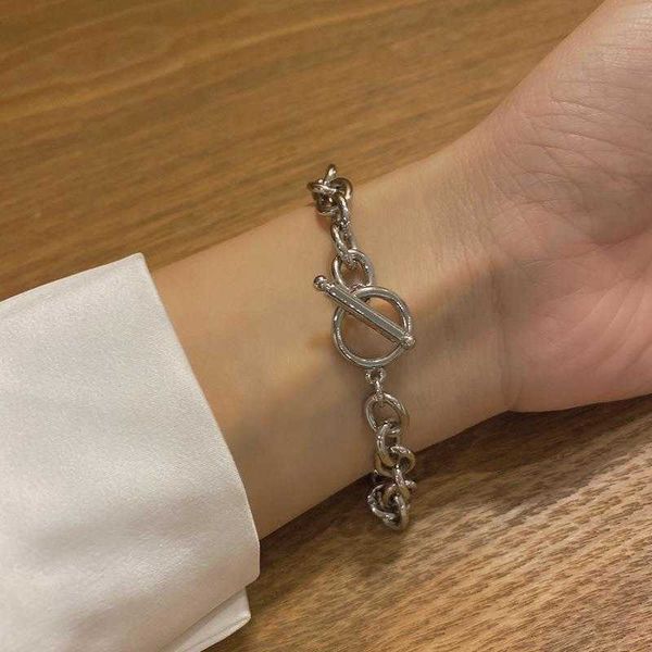 japanese and korean trend ot buckle bracelet internet influencer street snap disco punk temperament for couple, Golden;silver
japanese and korean trend ot buckle bracelet internet influencer street snap disco punk temperament for couple, Golden;silver