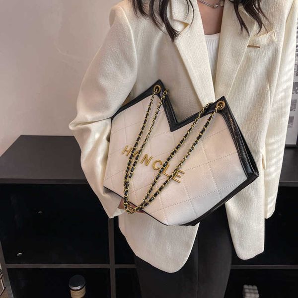 50% off 2023 handbag new beach fashion versatile one shoulder handbag lingge chain strap high capacity tote women's bag
50% off 2023 handbag new beach fashion versatile one shoulder handbag lingge chain strap high capacity tote women's bag