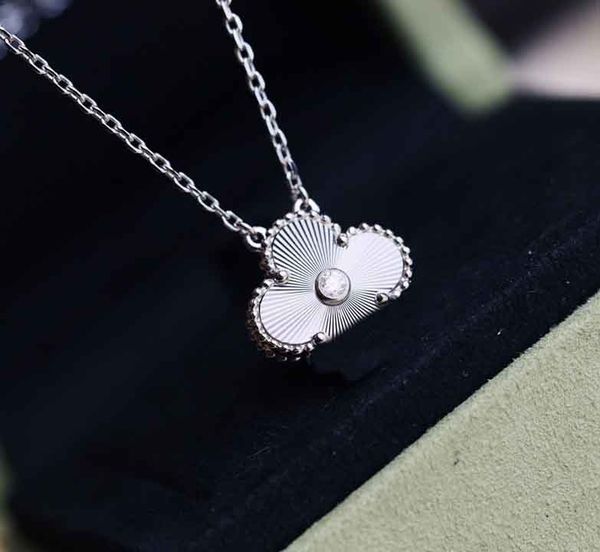 2023 luxury quality charm flower pendant necklace with sparkly diamond in silver plated stud earring have stamp box ps5103, Golden
2023 luxury quality charm flower pendant necklace with sparkly diamond in silver plated stud earring have stamp box ps5103, Golden