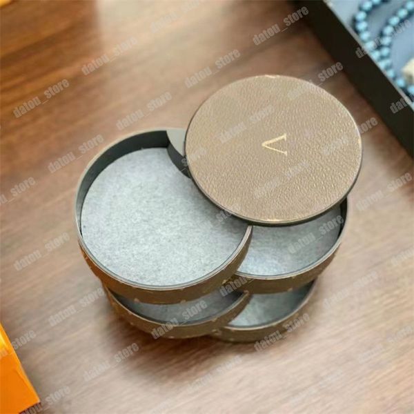 accessories storage boxes flower letter rotate bucket designer jewelry cosmetic case women travel accessories packaging makeup organizers
accessories storage boxes flower letter rotate bucket designer jewelry cosmetic case women travel accessories packaging makeup organizers