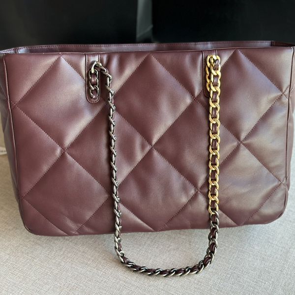 designer tote bag luxury shoulder bags handbag genuine leather crossbody bag 41cm level replication underarm bags with box ch175
designer tote bag luxury shoulder bags handbag genuine leather crossbody bag 41cm level replication underarm bags with box ch175