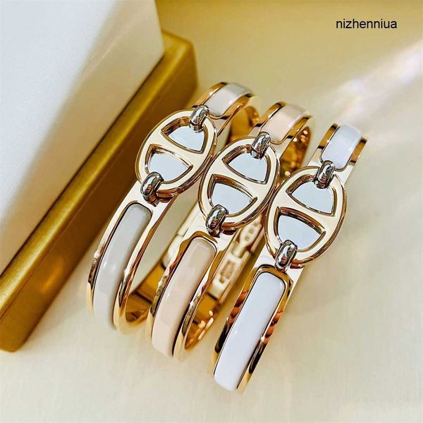 hermm classic bracelets round bead edge full circle diamond bracelet women s flat daily simulation small inlaid can be folded to wear a nobl, Black
hermm classic bracelets round bead edge full circle diamond bracelet women s flat daily simulation small inlaid can be folded to wear a nobl, Black