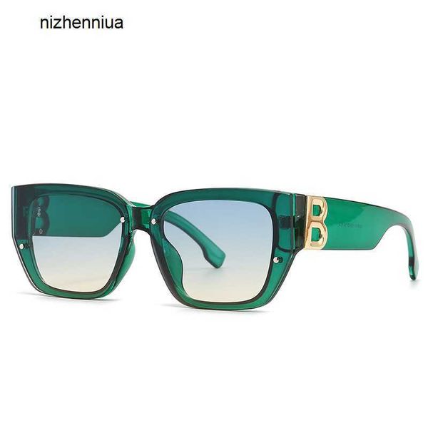 hermm elegant sunglasses modern street pbettero ins com red square female 86581, White;black
hermm elegant sunglasses modern street pbettero ins com red square female 86581, White;black