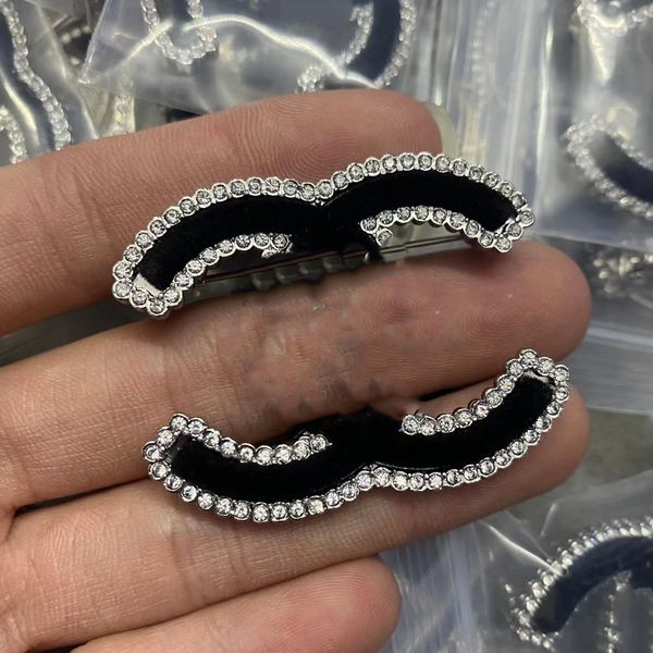 luxury letter c brooche pin fashion designer ccity pins for lady women party evening dress suit accessories brooches jewelry woman men 1200, Gray
luxury letter c brooche pin fashion designer ccity pins for lady women party evening dress suit accessories brooches jewelry woman men 1200, Gray