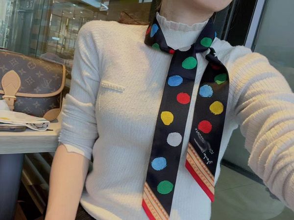 100% silk women's scarf, fashion letter copy handbag scarf, tie, hair band silk scarf womens french retro tie bag small long ribbon dec, Blue;gray
100% silk women's scarf, fashion letter copy handbag scarf, tie, hair band silk scarf womens french retro tie bag small long ribbon dec, Blue;gray